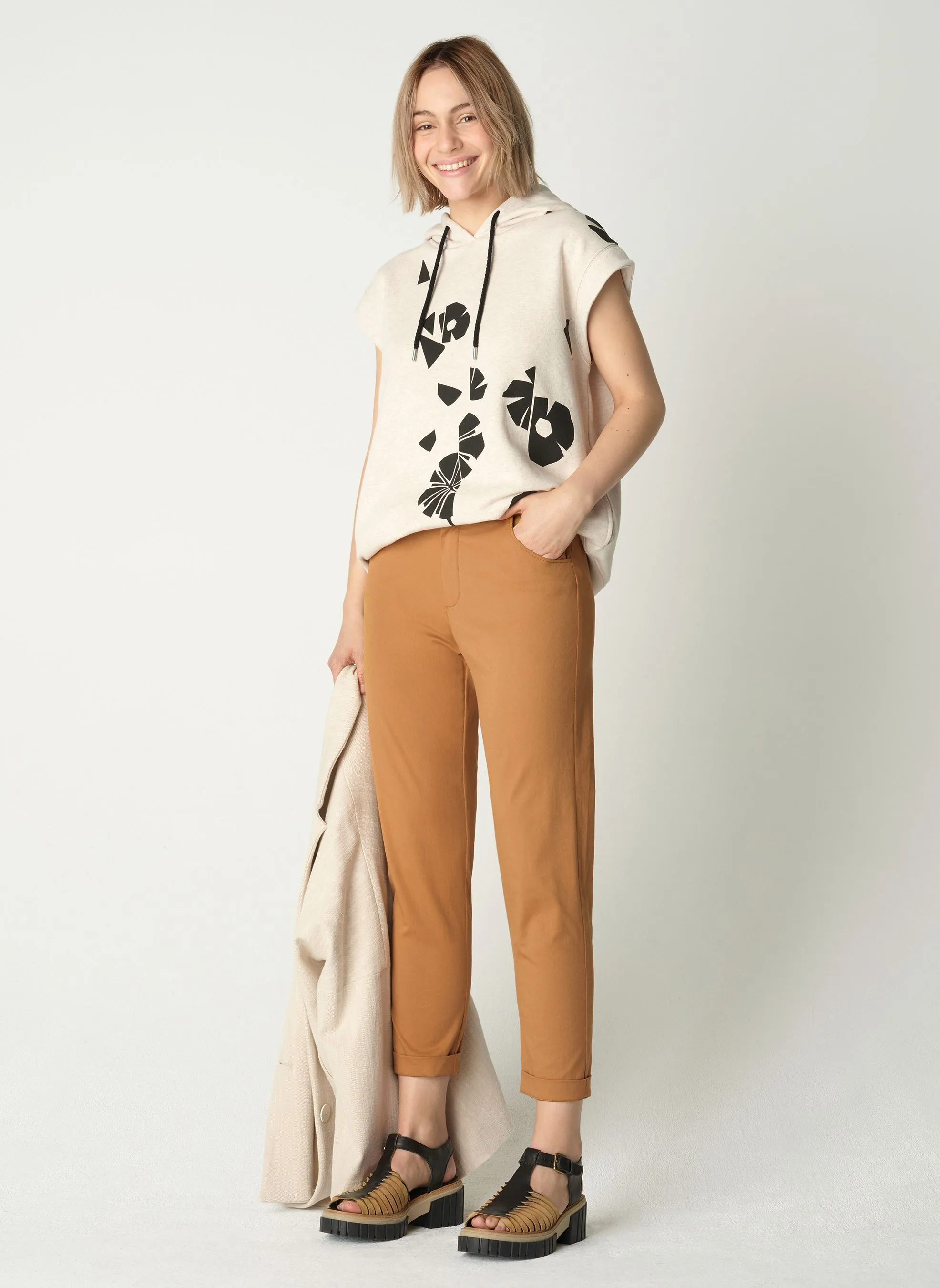 ACOTE Pantalón recto de talle bajo en marron