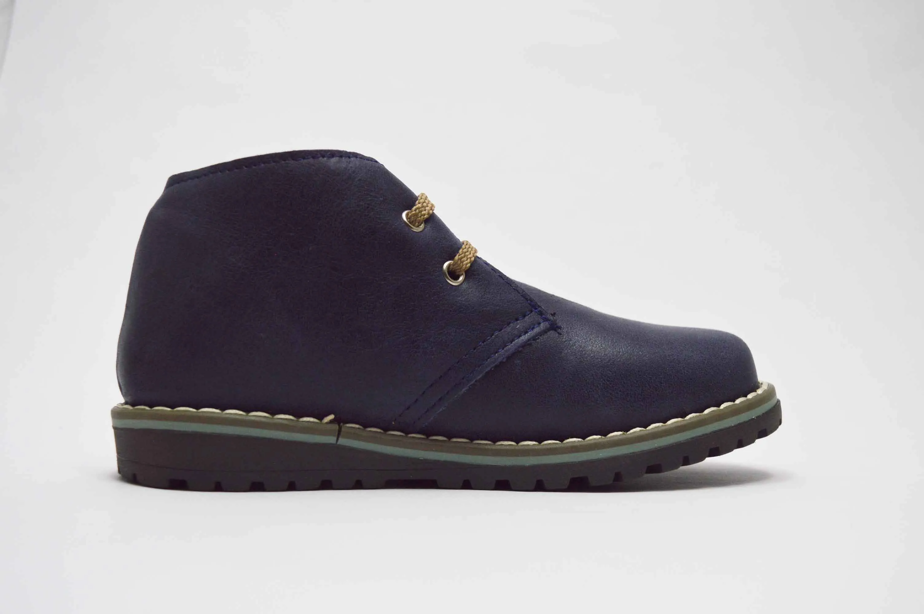Bota tipo pisacacas cordones niños
