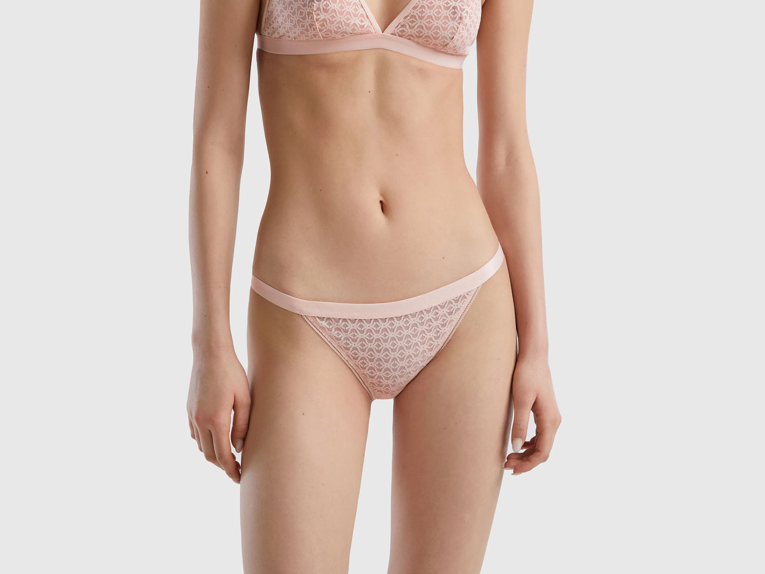 Braguita brasileña de jacquard con monograma