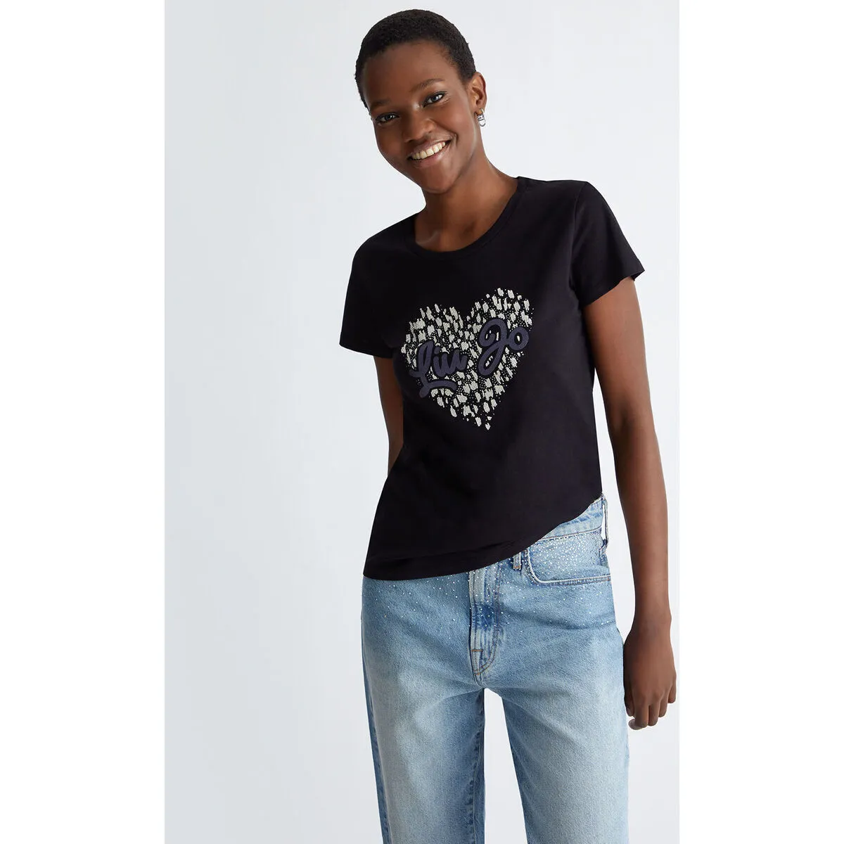 Camiseta con corazón y strass