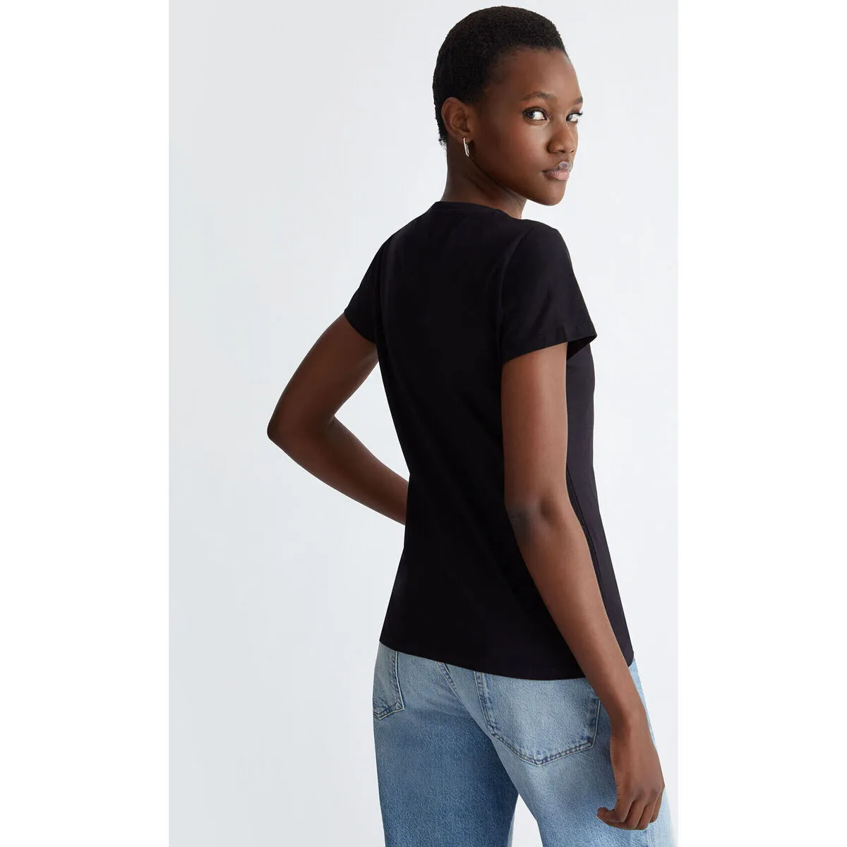 Camiseta con corazón y strass