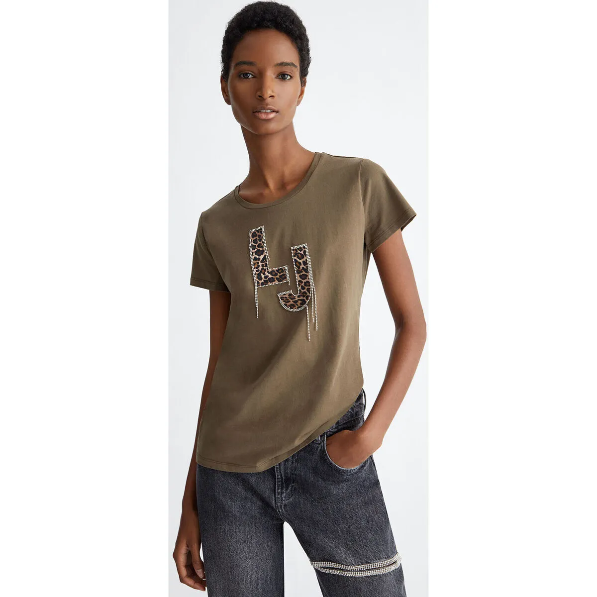 Camiseta con logotipo y strass
