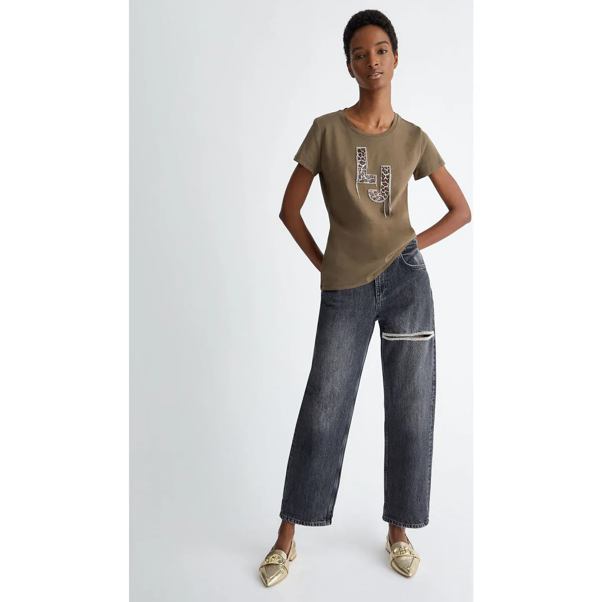 Camiseta con logotipo y strass