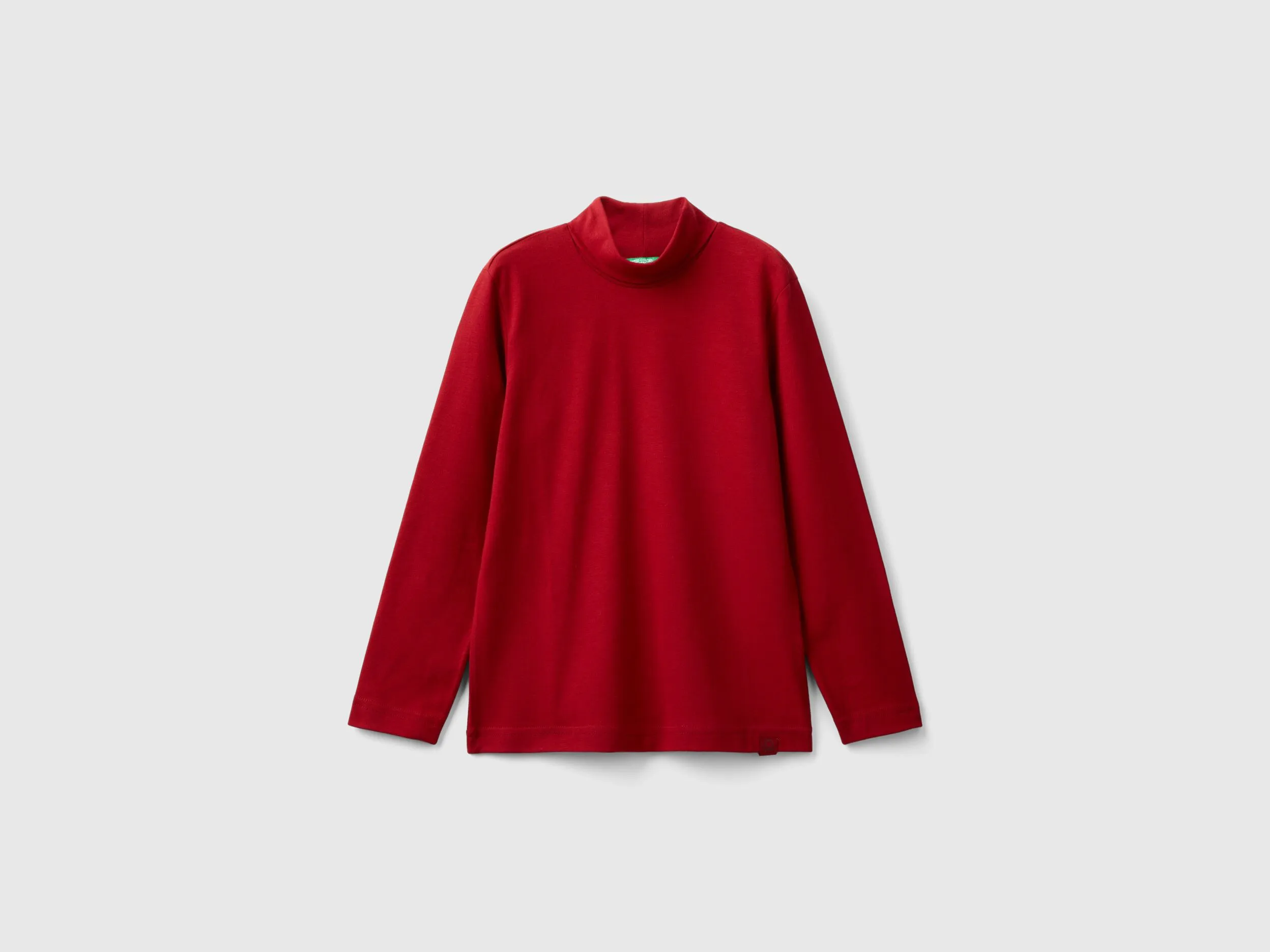 Camiseta de cuello alto y manga larga