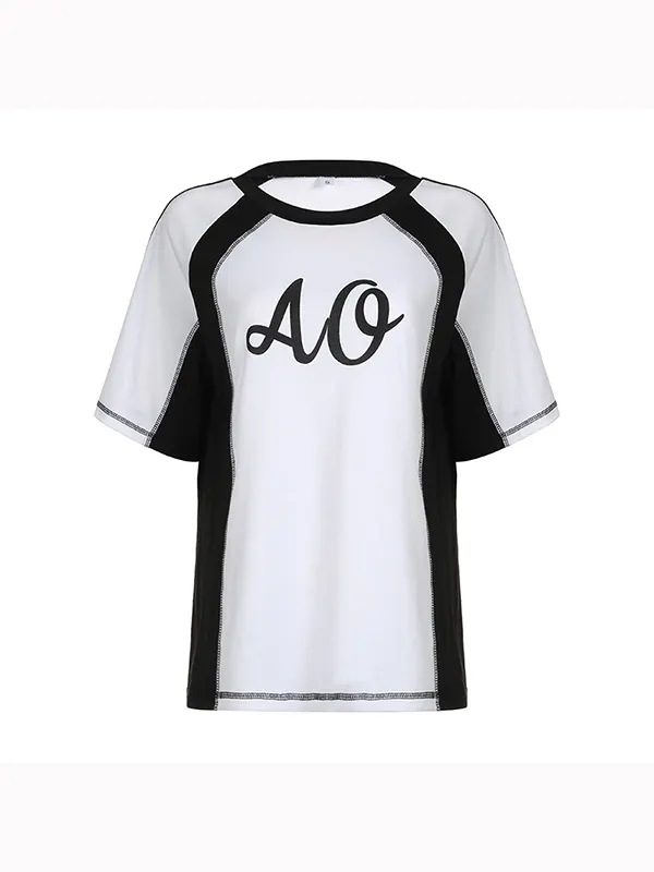 Camiseta de manga corta con estampado de letras raglán