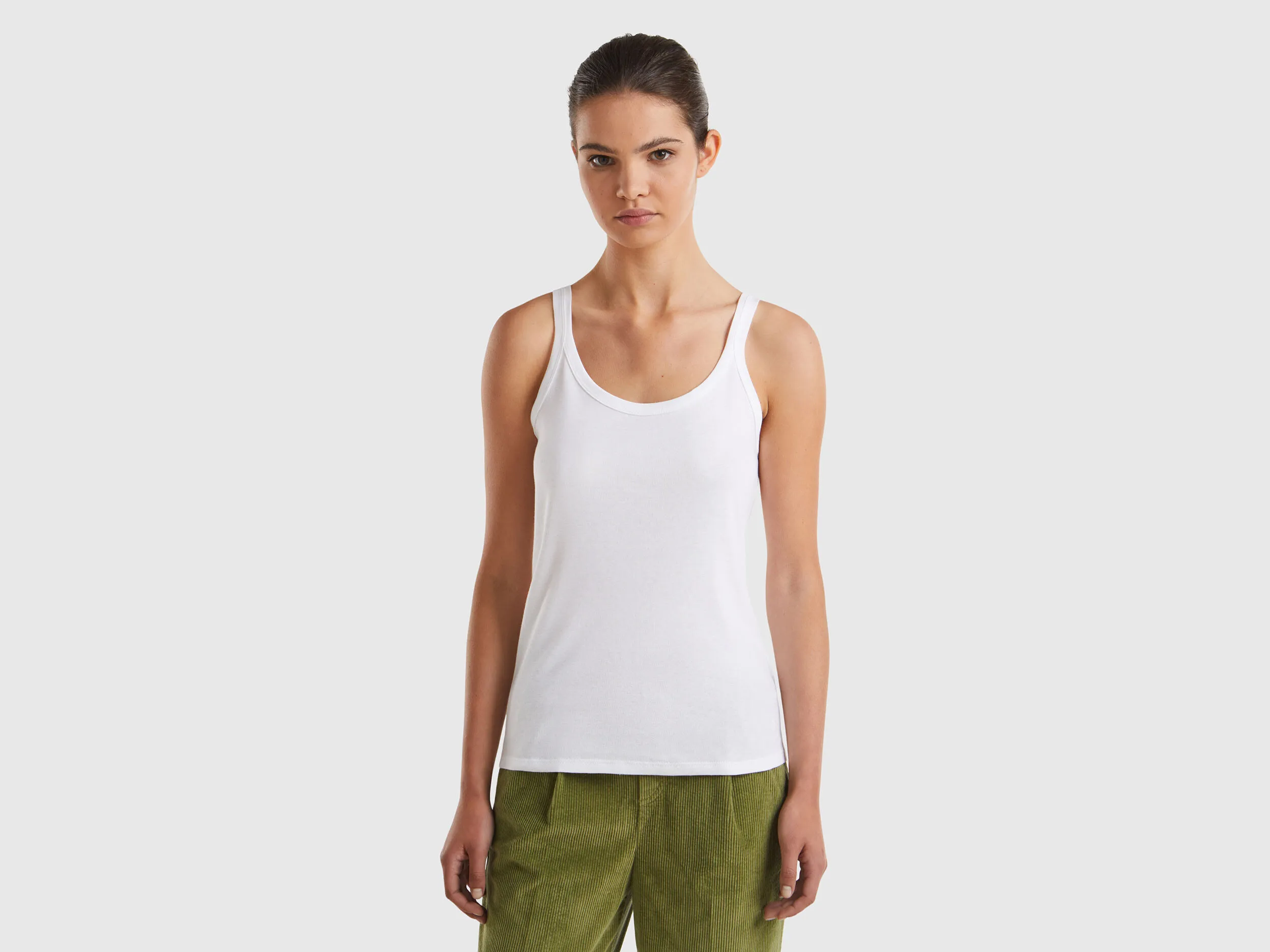Camiseta de tirantes blanca de 100 % algodón