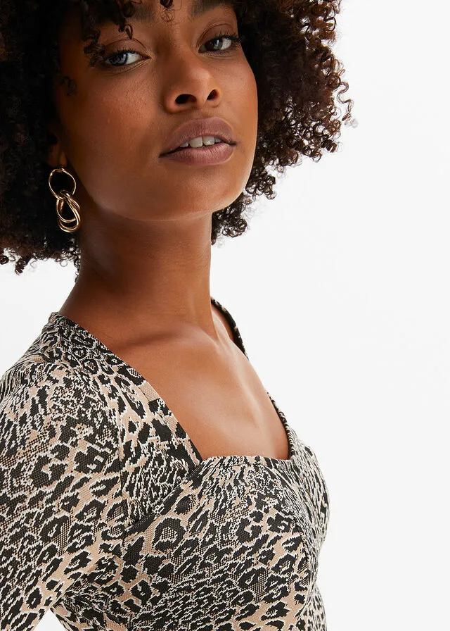 Camiseta jacquard con escote corazón Gris con estampado de leopardo
