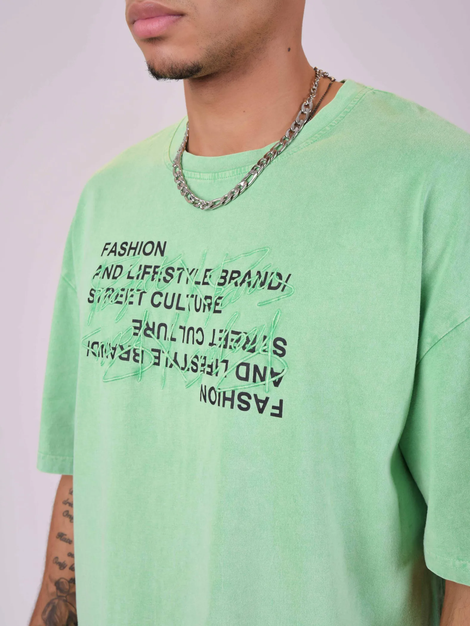 Camiseta oversize en tejido desteñido