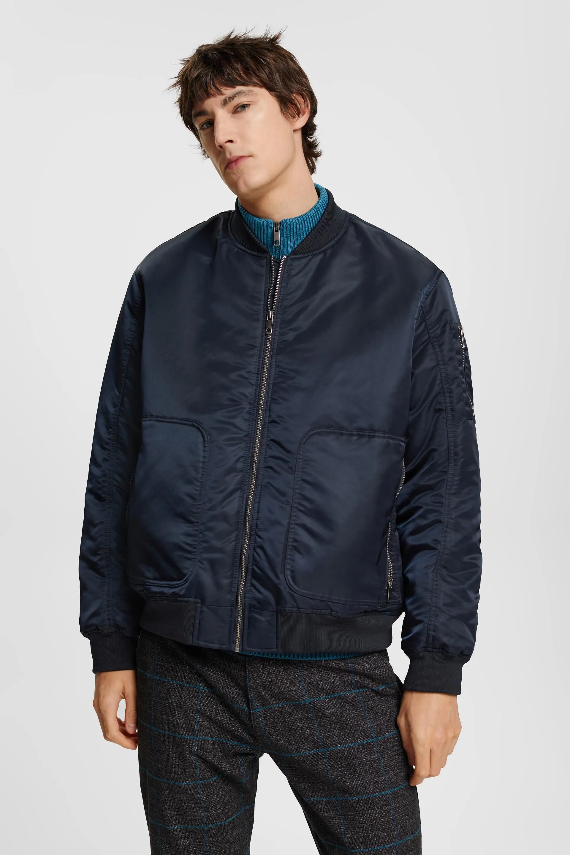 Cazadora estilo bomber