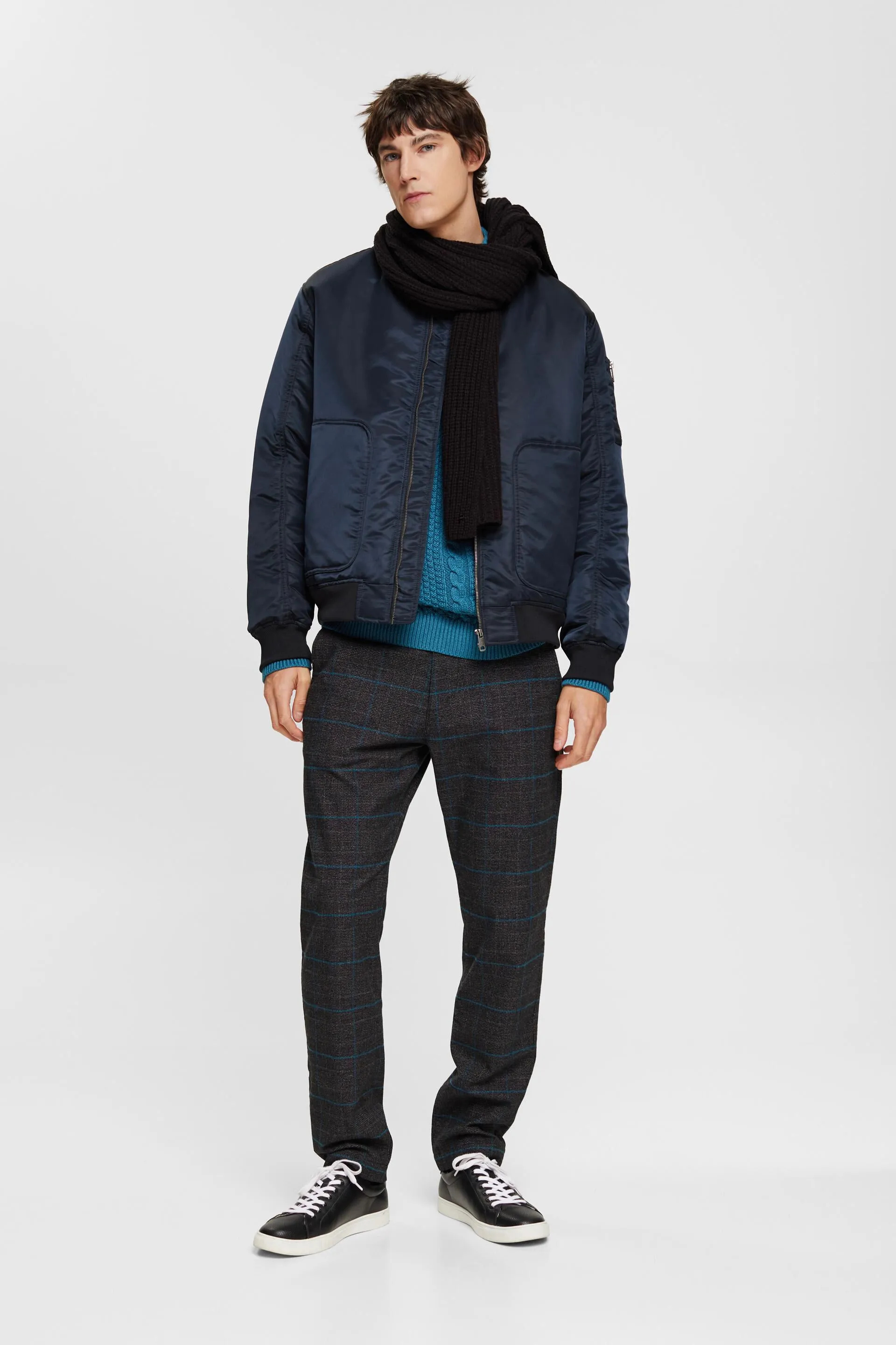 Cazadora estilo bomber