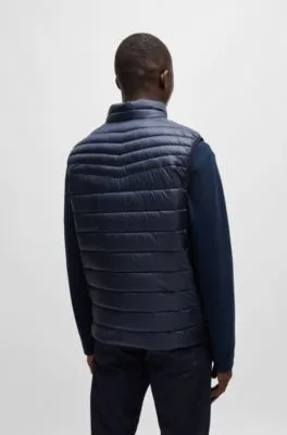 Chaleco slim fit repelente al agua con parche de logo