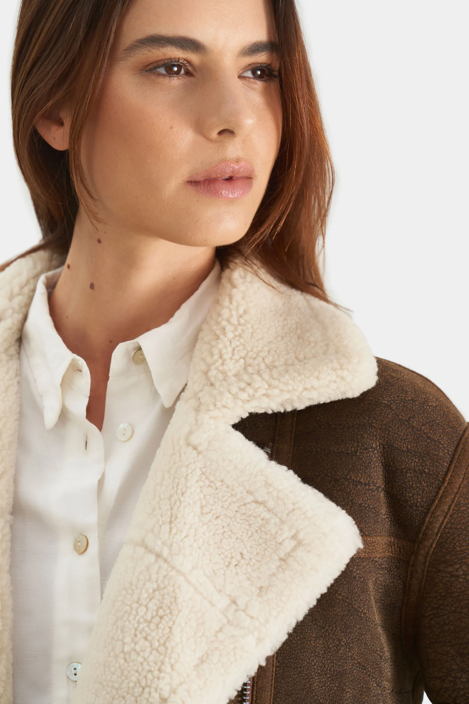 Chaqueta aviator de cuero ovino y lana para mujer acabado nobuck