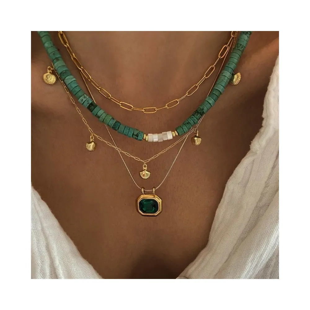 Collar Beach Shell Oro