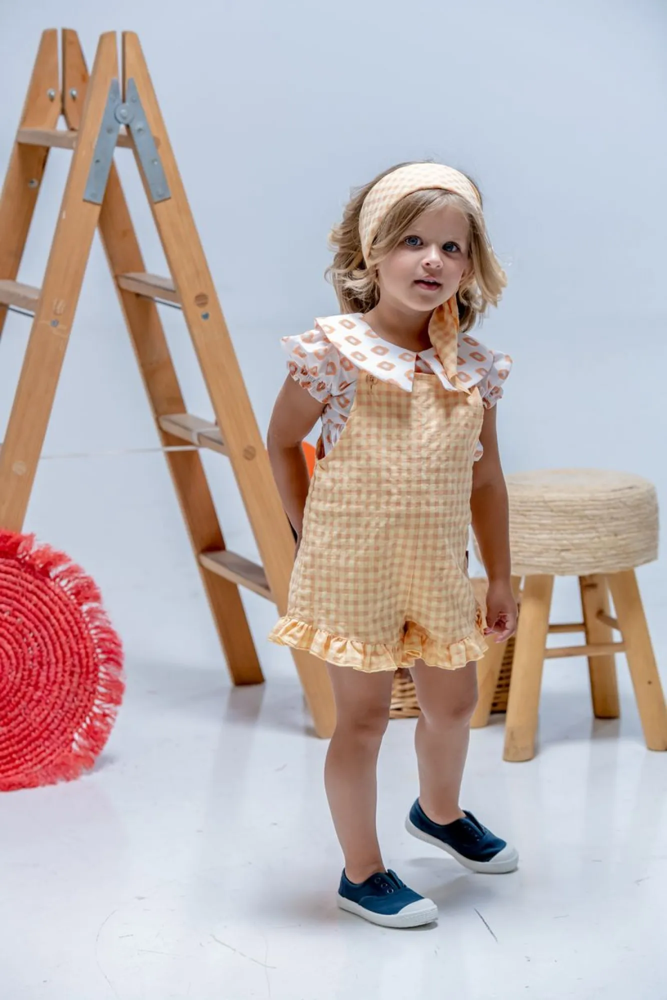 Conjunto Blusa y peto para niña Rombos y cuadros de José Varón