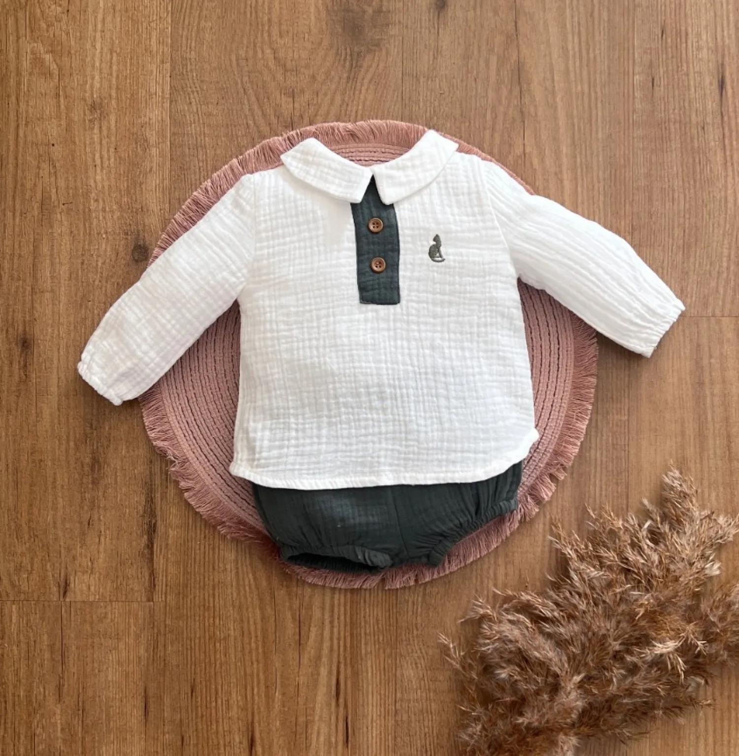 Conjunto para niño de Bambula colección Melocotón.