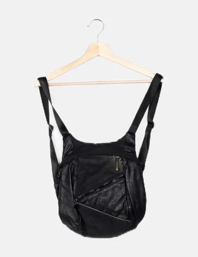 Gabol Mochila negra detalle cremalleras