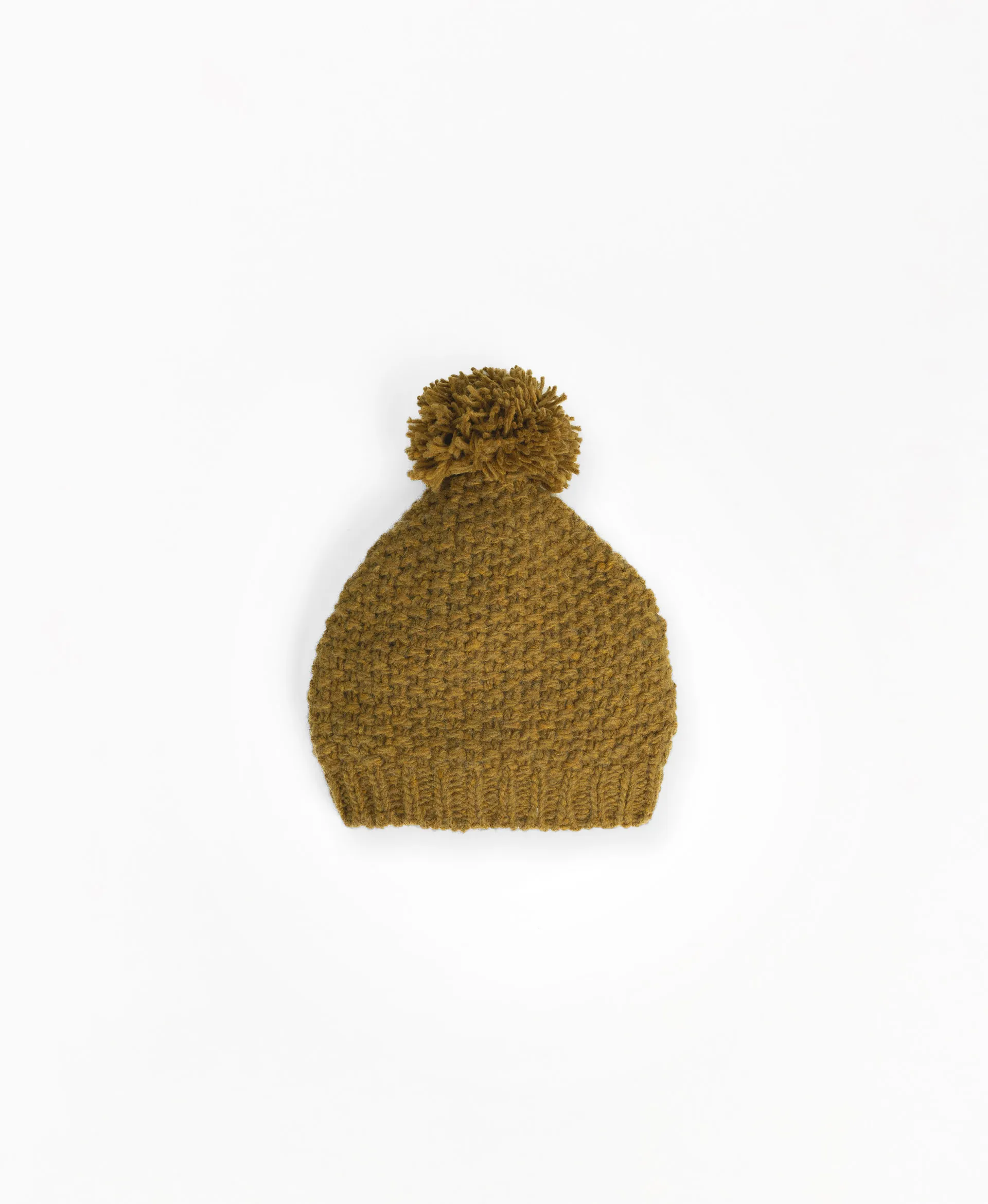 Gorro tejido con pompón en la parte superior | Mother Lúcia