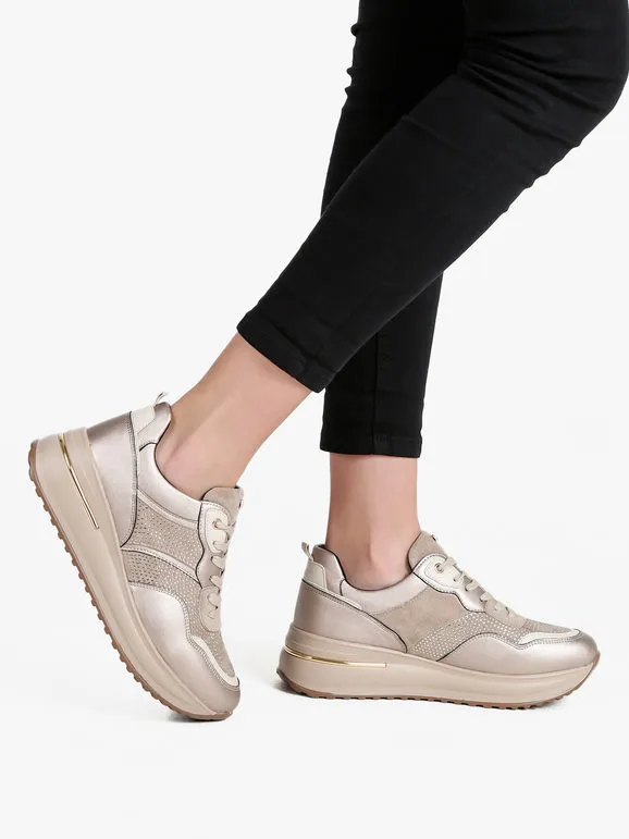 Inblu Zapatillas de mujer con pedrería y plataforma.
