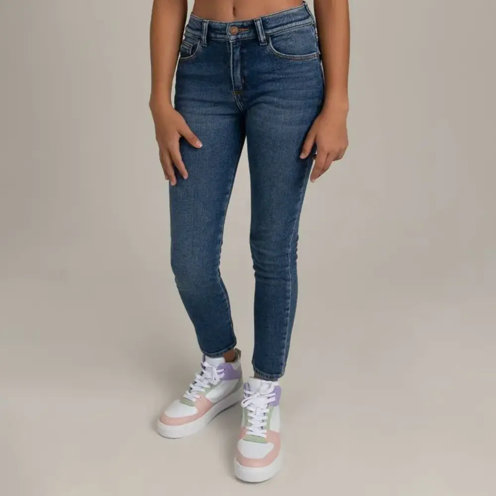Jean silueta super skinny en tejido