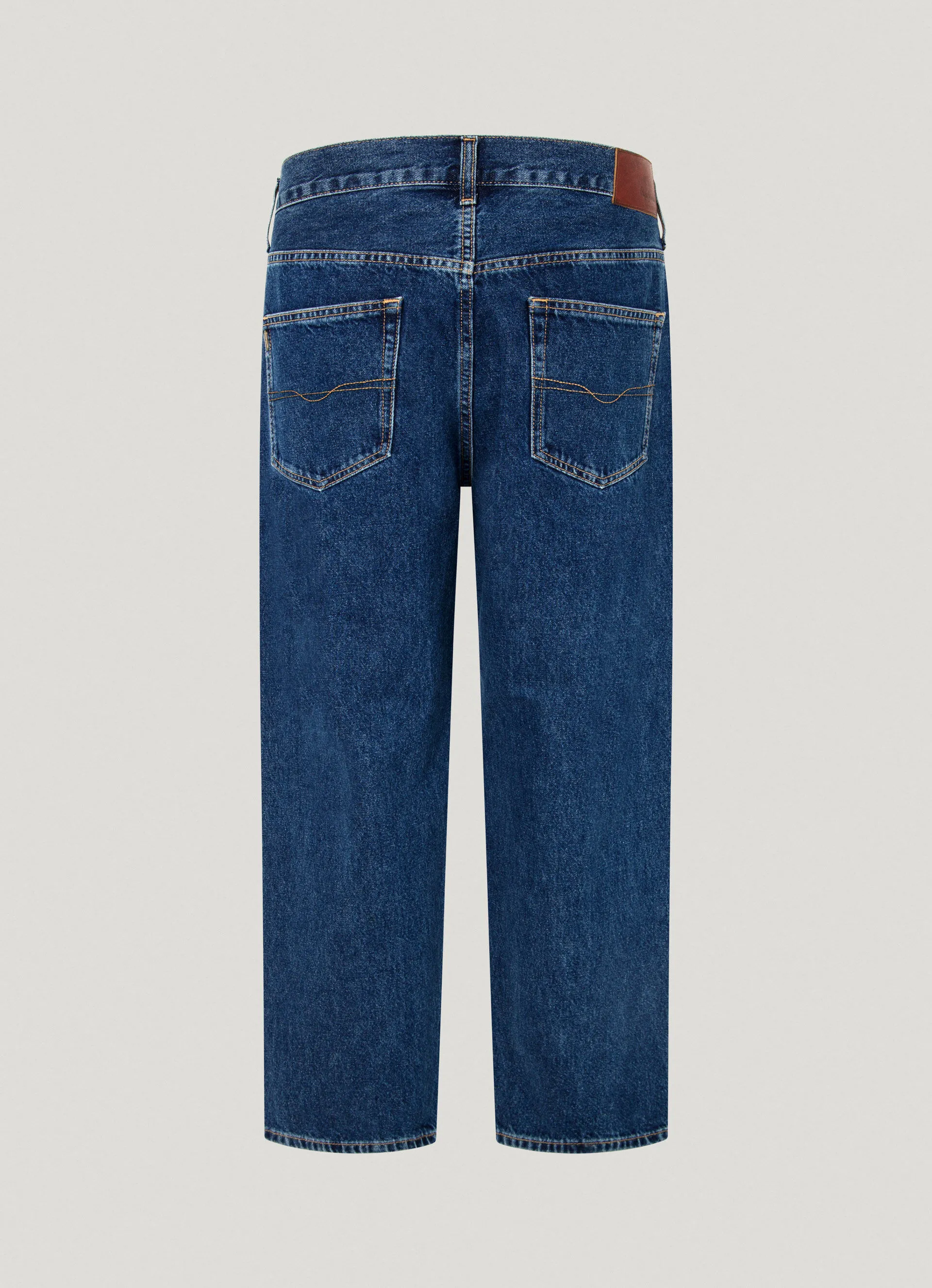 JEANS FIT LOOSE Y TIRO REGULAR  BARREL JEANS