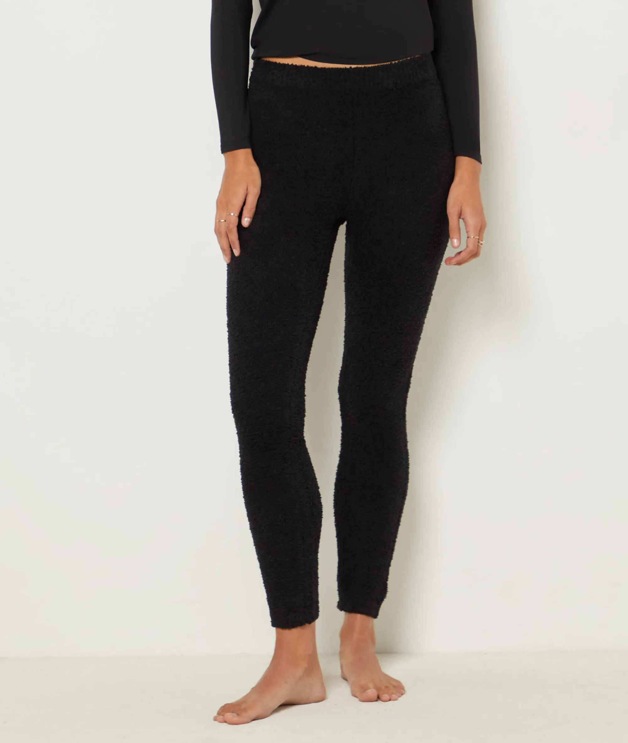 LEGGING TEJIDO MULLIDO FRILEUSE NOIR  ETAM