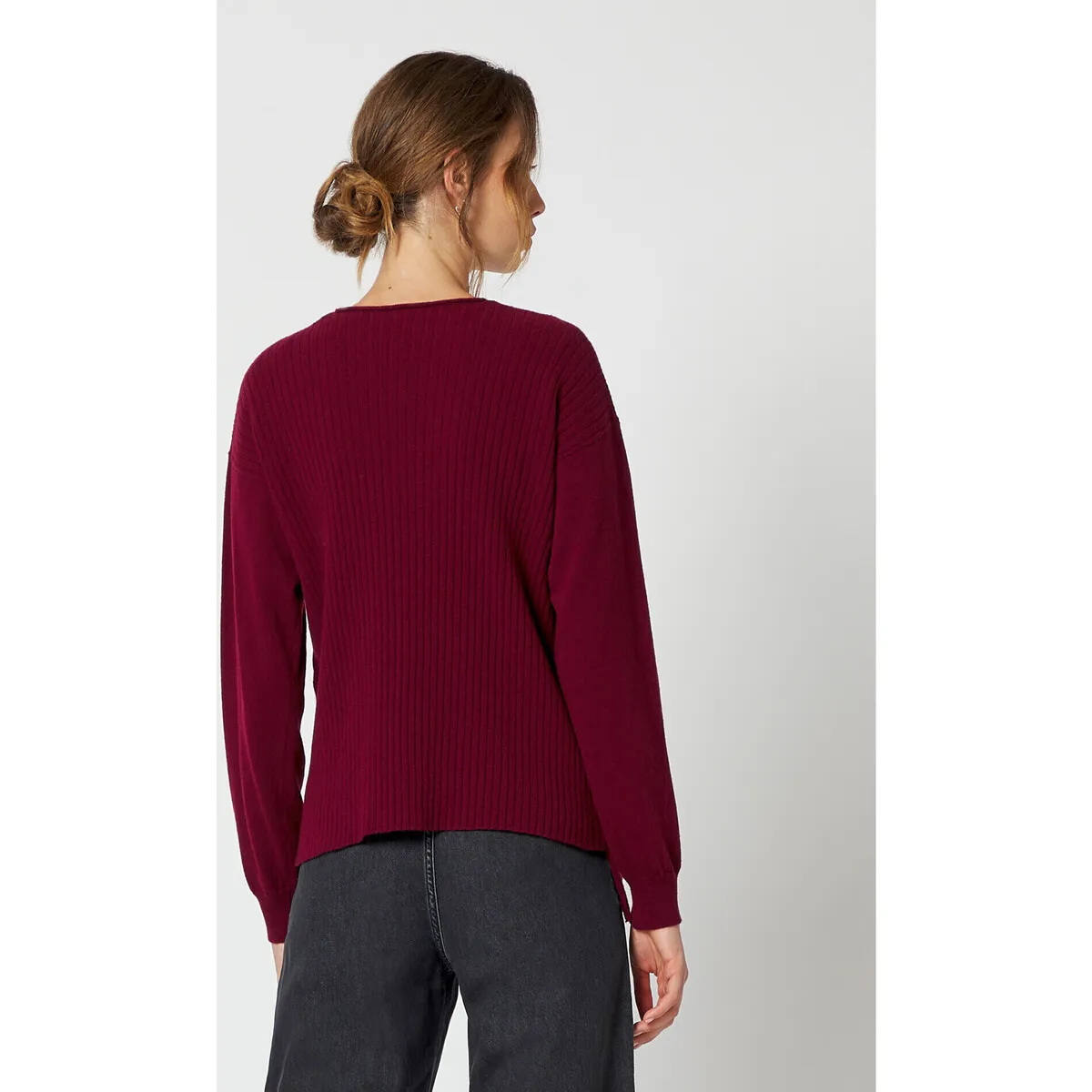 MAGLIA ASIMMETRICA CON SCOLLO A V Art. M414WU