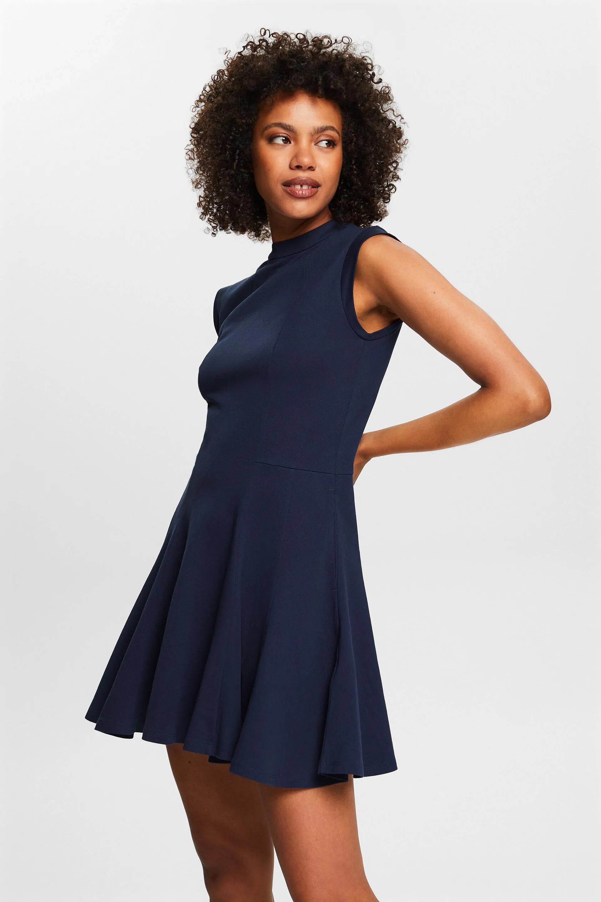 Minivestido con línea A y lazada
