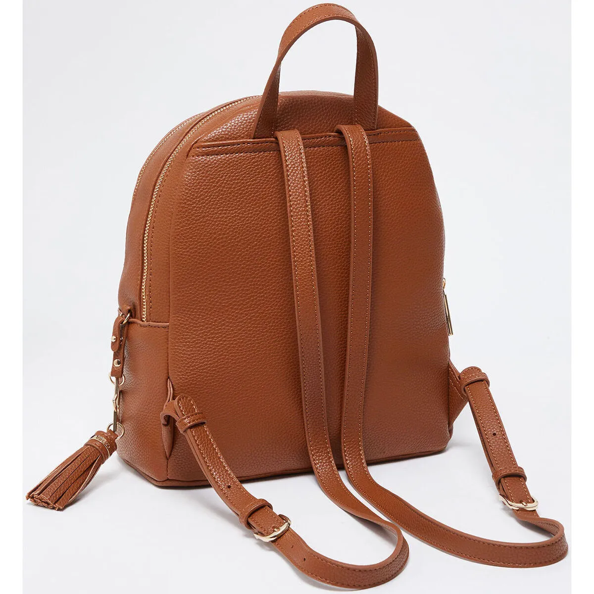Mochila con logotipo y charm