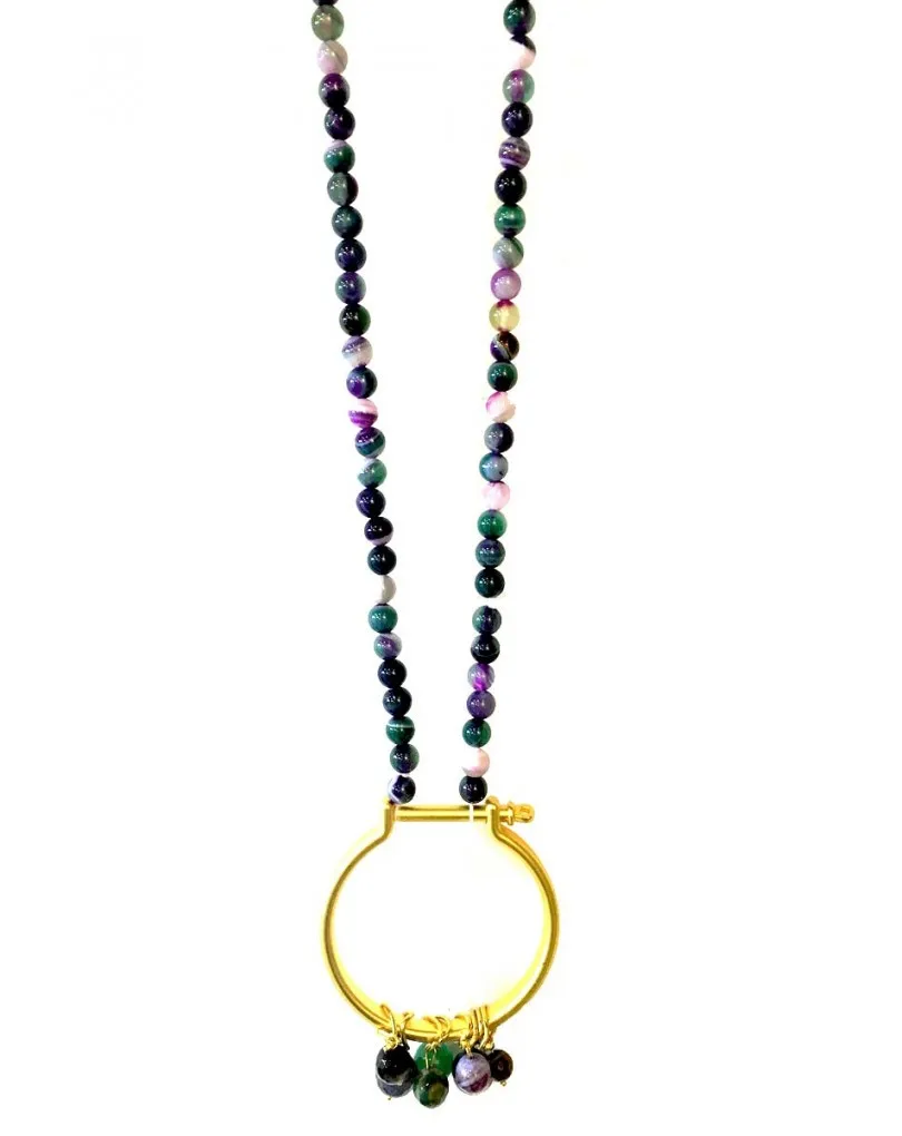 ORIGINALES COLLARES LARGOS ESTILO ETNICOS CON ADORNO DE ARO IRREGULAR Y PIEDRAS VERDOSAS