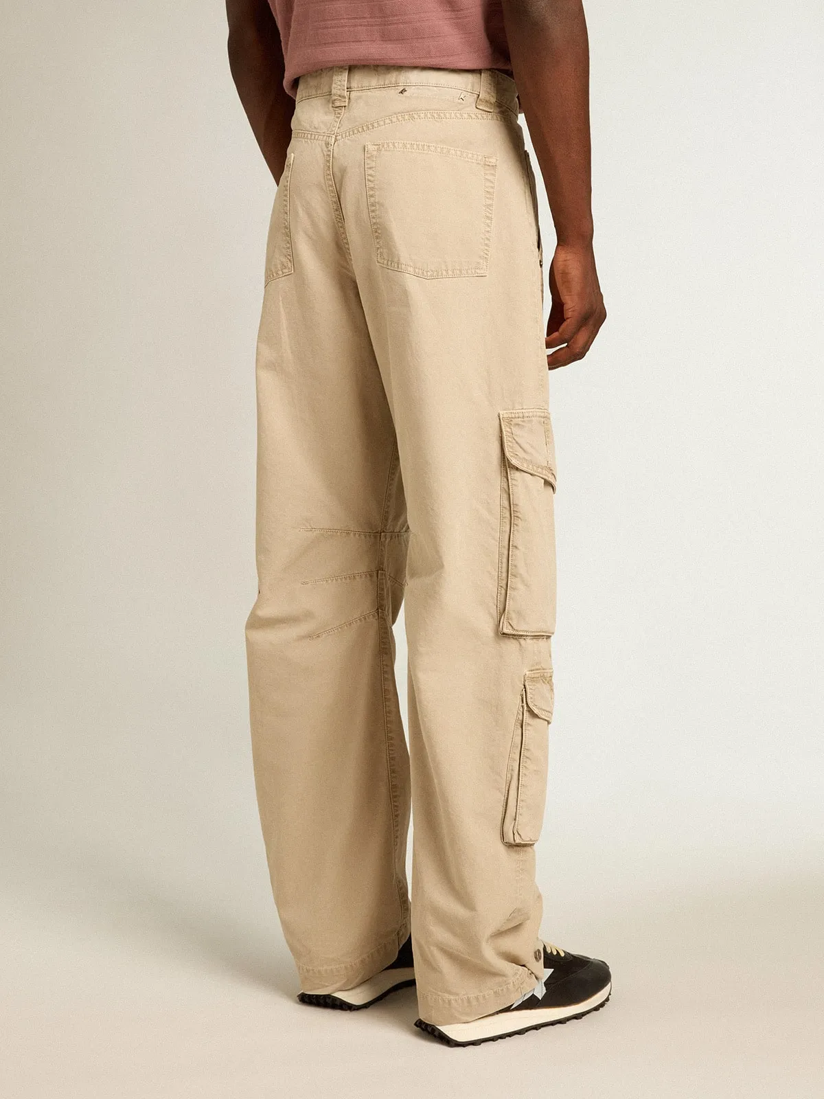 Pantalón cargo de hombre de algodón color caqui