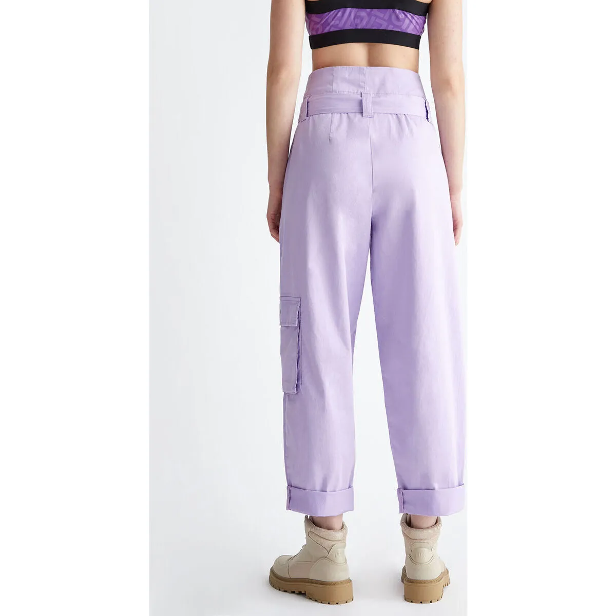 Pantalón cargo elástico