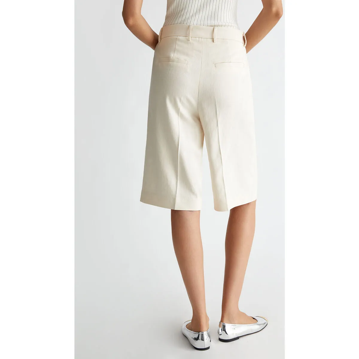 Pantalón corto de tejido flameado