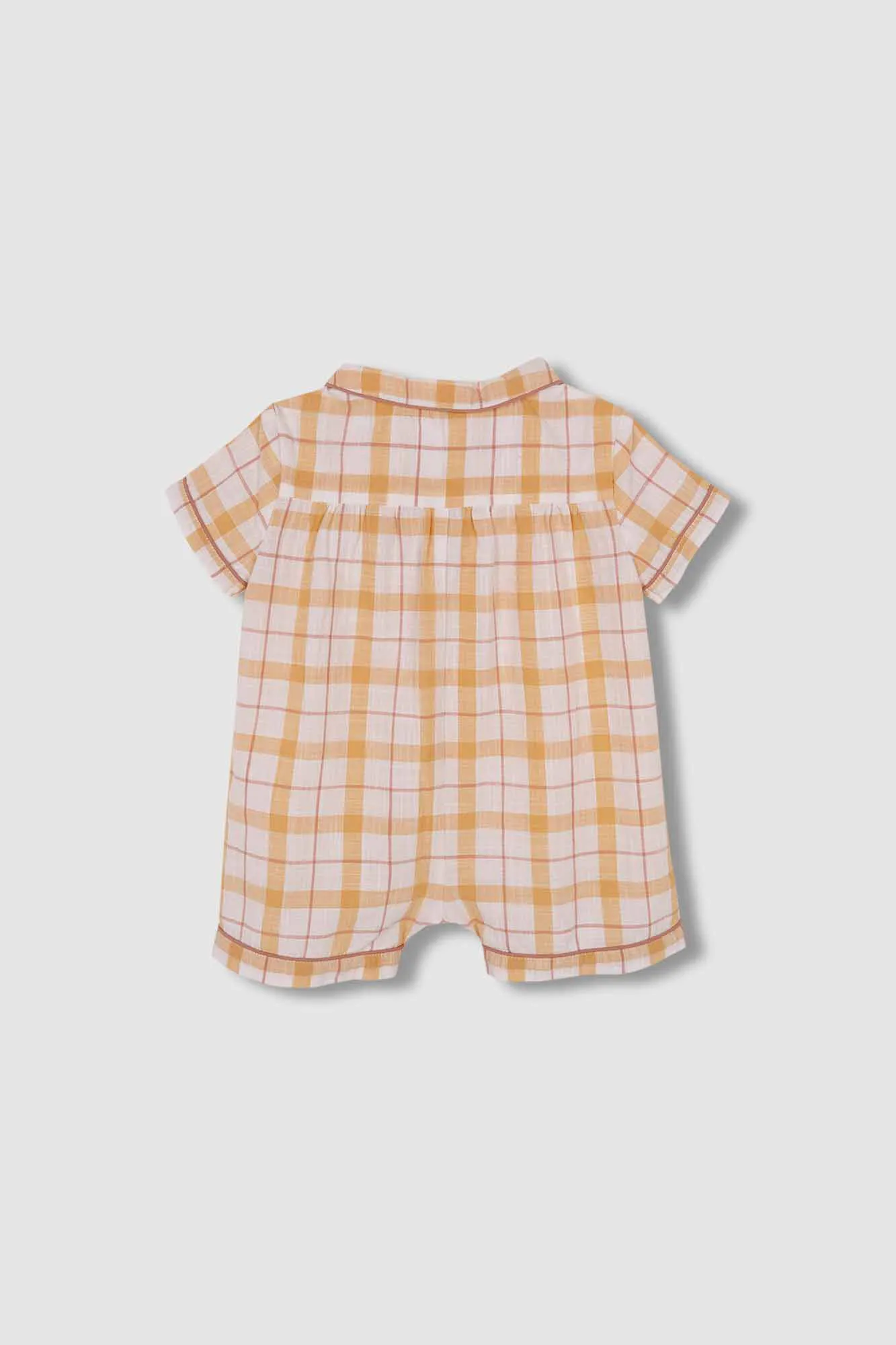 Pijama de manga corta de cuadros amarillo