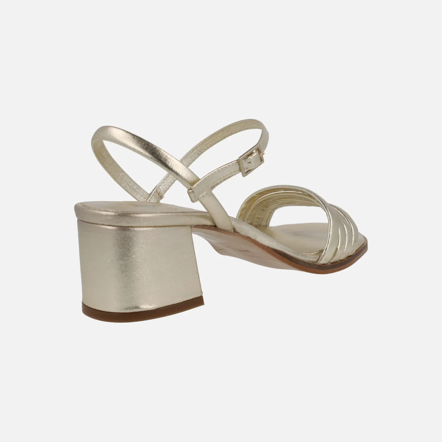 SANDALIAS DE TACÓN EN PIEL ORO CON TIRAS DELANTERAS Y PULSERA AL EMPEINE