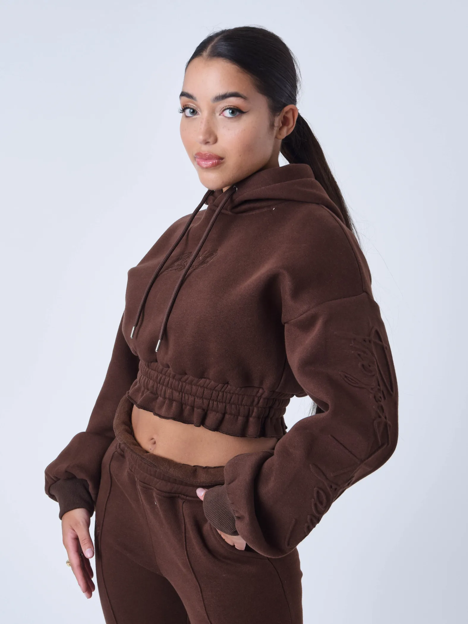 Sudadera con capucha fruncida