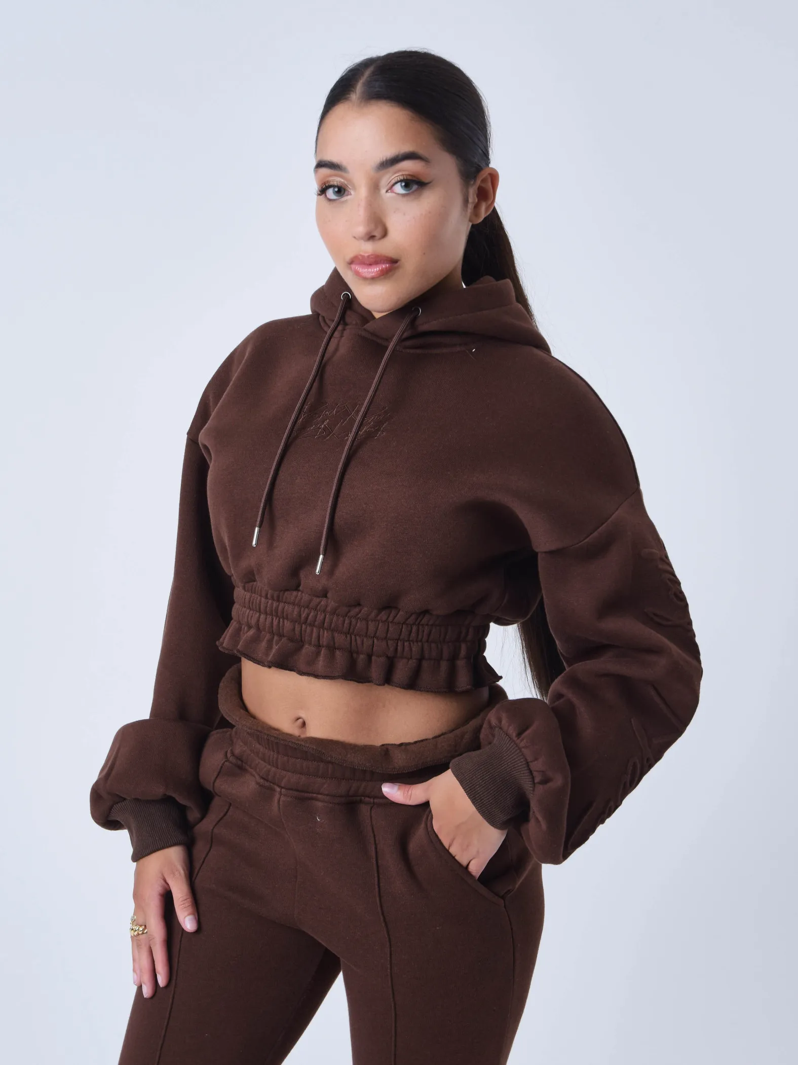 Sudadera con capucha fruncida