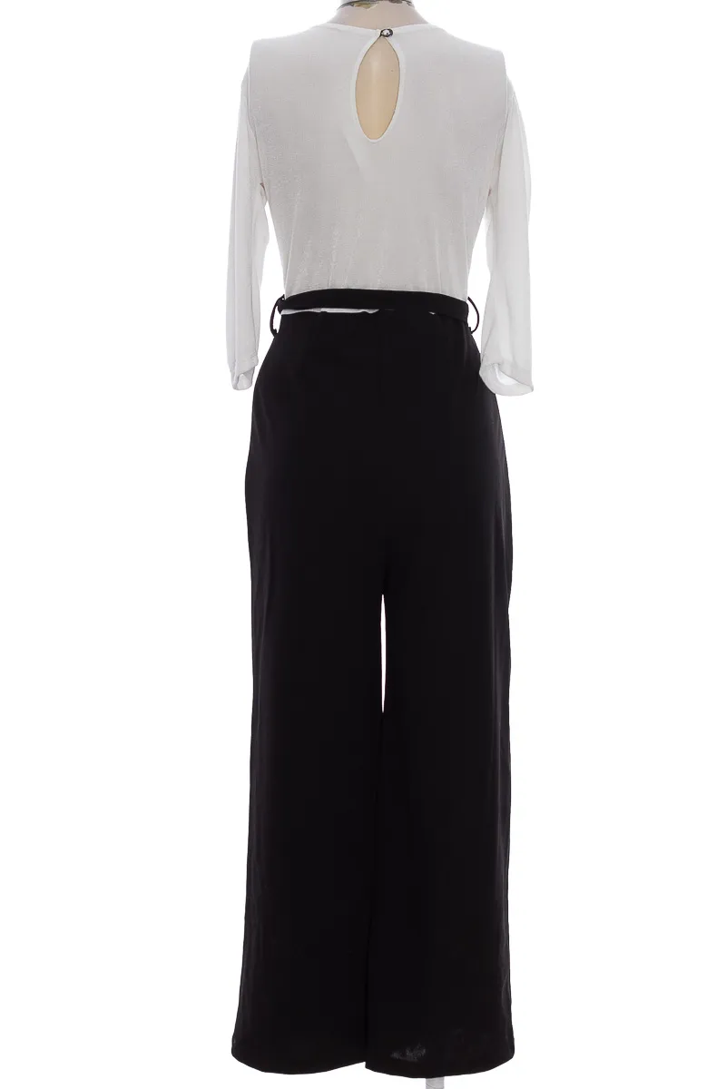 VESTIDO / ENTERIZO COLOR NEGRO  CLOSEANDO