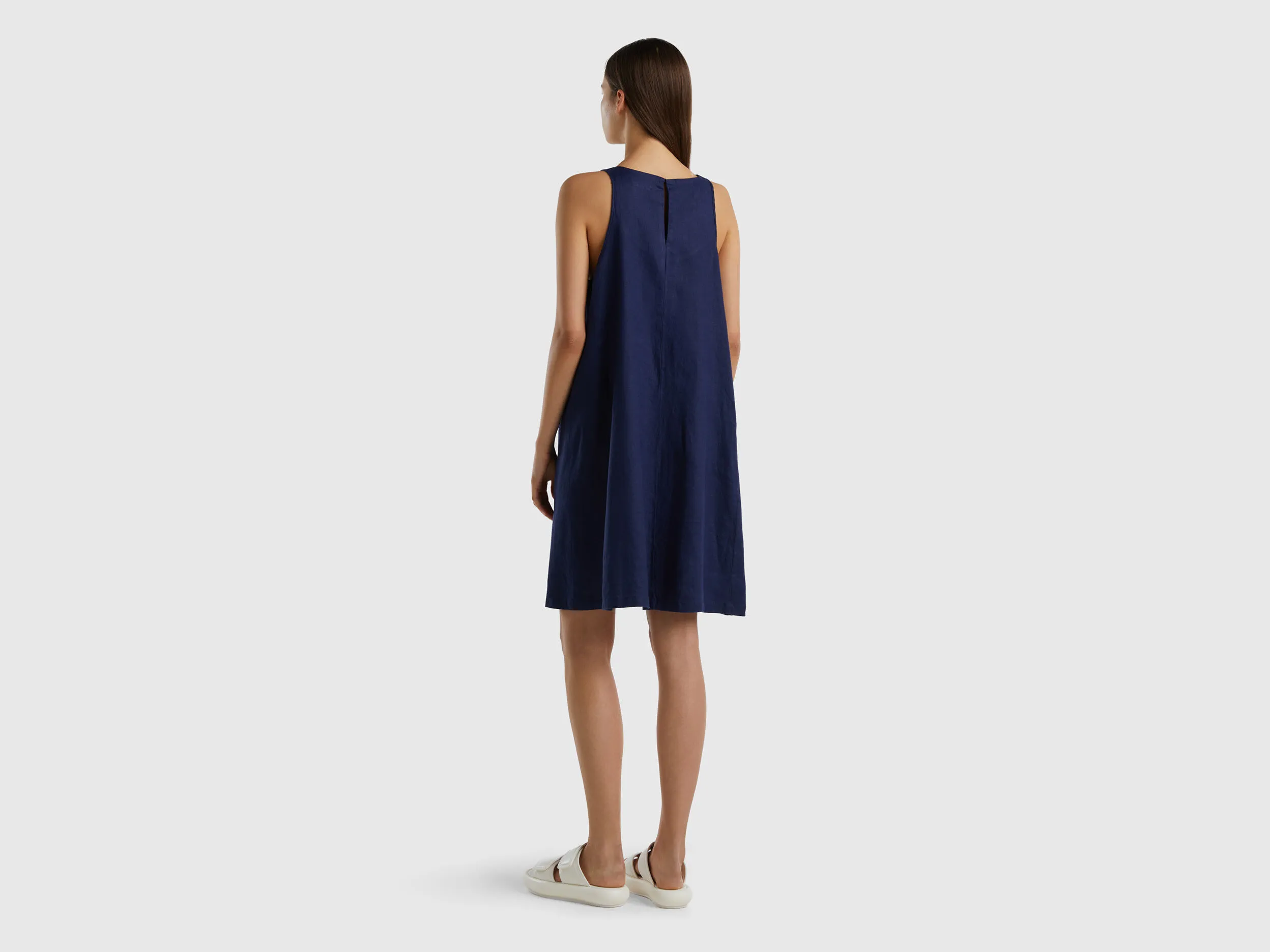 Vestido de puro lino sin mangas