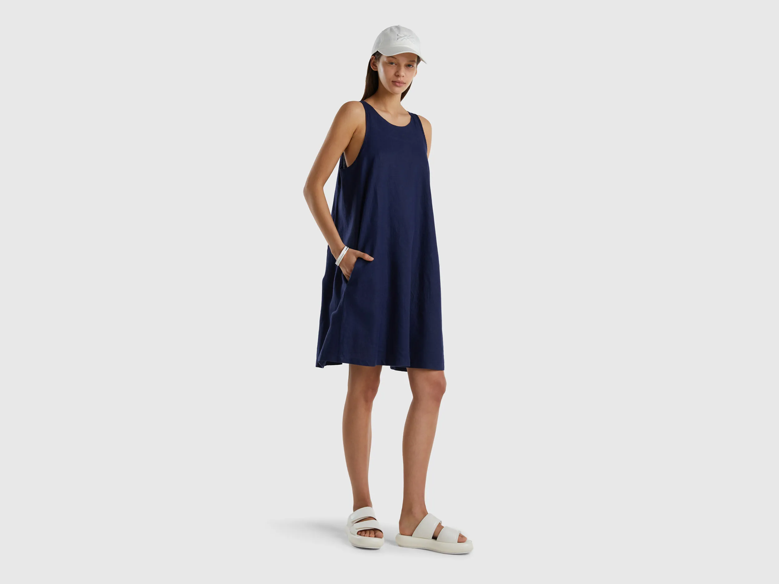 Vestido de puro lino sin mangas