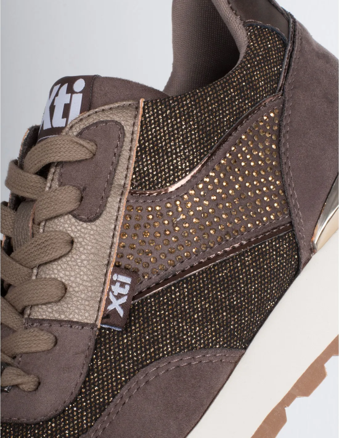 XTI Zapatillas Brillos Strass Marrones
