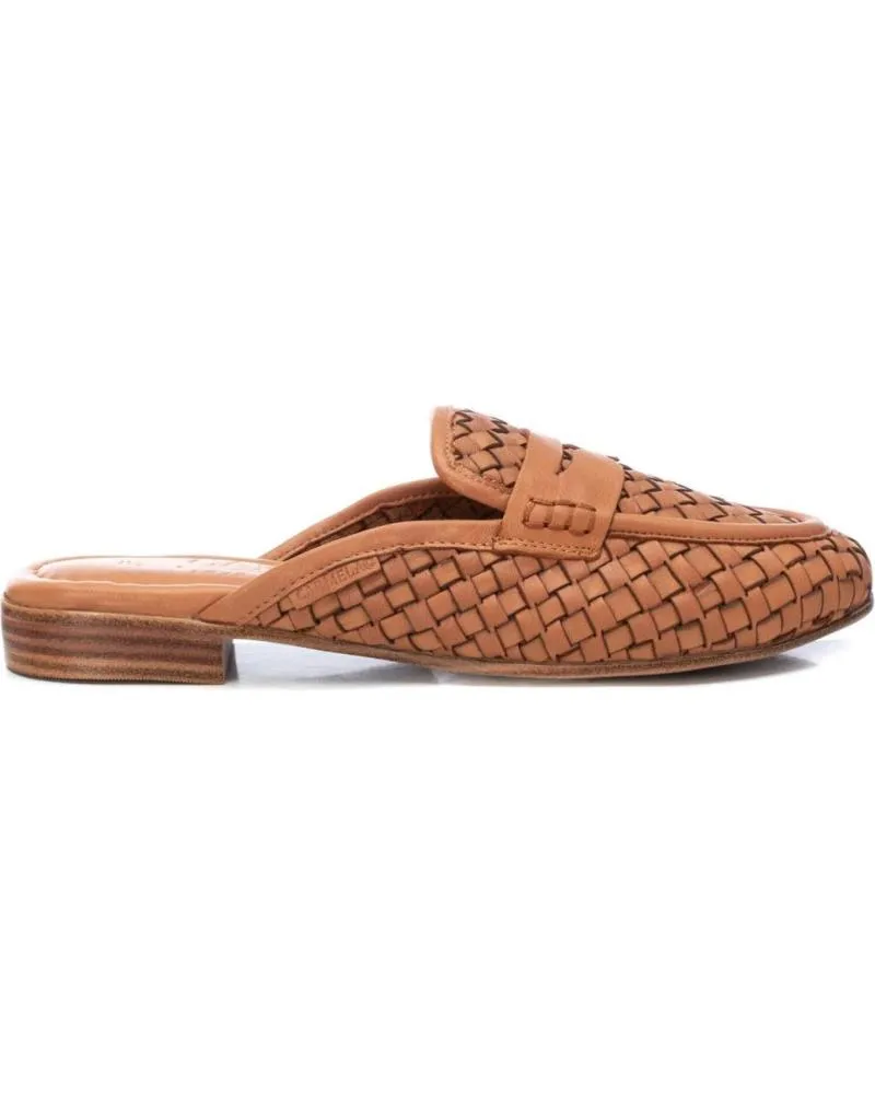Zuecos de Mujer CARMELA 161301 CAMEL